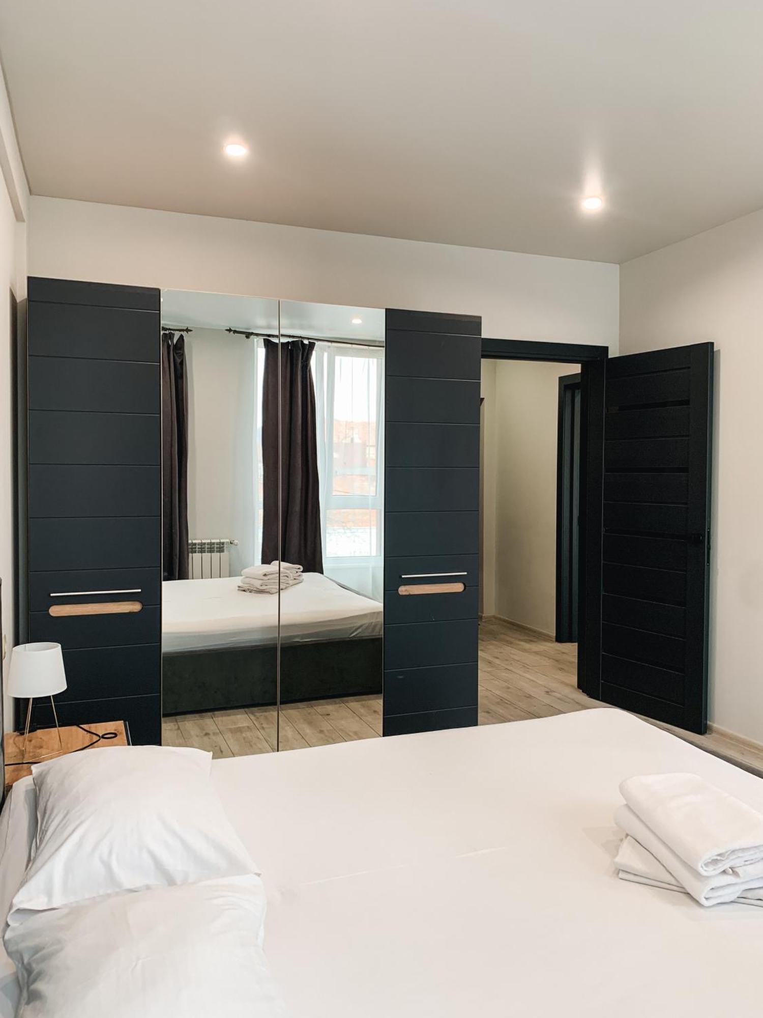 Apartments Domovik Mira 11S/9 Мукачево Экстерьер фото
